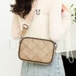 CRD19722185 Cartera de cuero vacuno Caqui 2