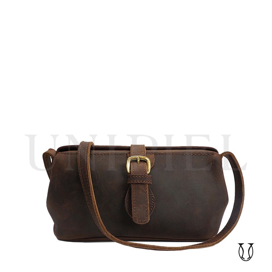 CRD23922003 Cartera de Cuero de Res Marrón