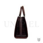 CRD25922010 Cartera de Cuero Md. Mantra Guinda 4