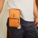 MRU12122003 Porta celular de cuero color Natural 4